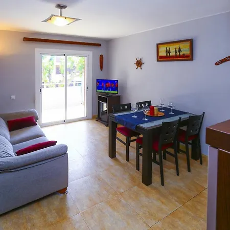 Fores 2 Apartment * 坎布里尔斯